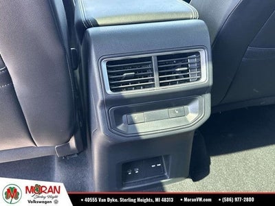 2024 Volkswagen Atlas Cross Sport 2.0T SEL Premium R-Line