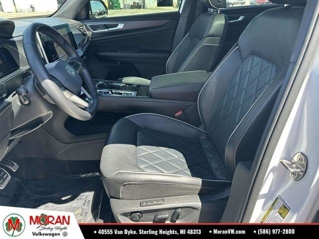 2024 Volkswagen Atlas Cross Sport 2.0T SEL Premium R-Line