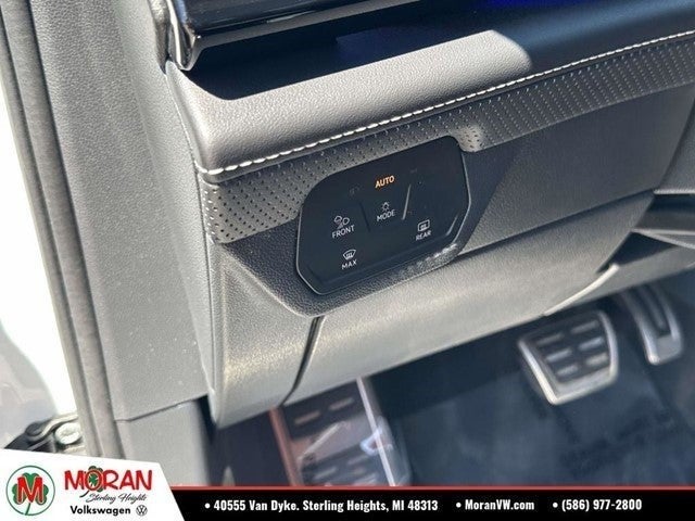 2024 Volkswagen Atlas Cross Sport 2.0T SEL Premium R-Line