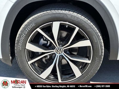 2024 Volkswagen Atlas Cross Sport 2.0T SEL Premium R-Line