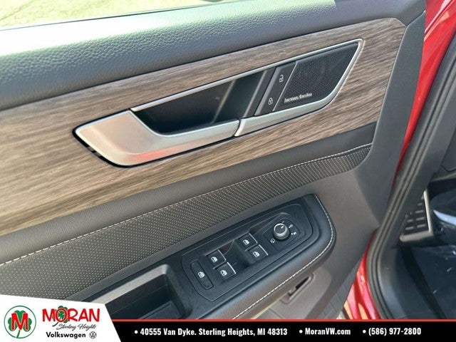 2024 Volkswagen Atlas 2.0T SEL Premium R-Line