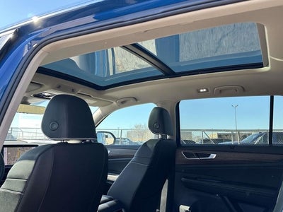 2025 Volkswagen Atlas 2.0T SEL Premium R-Line