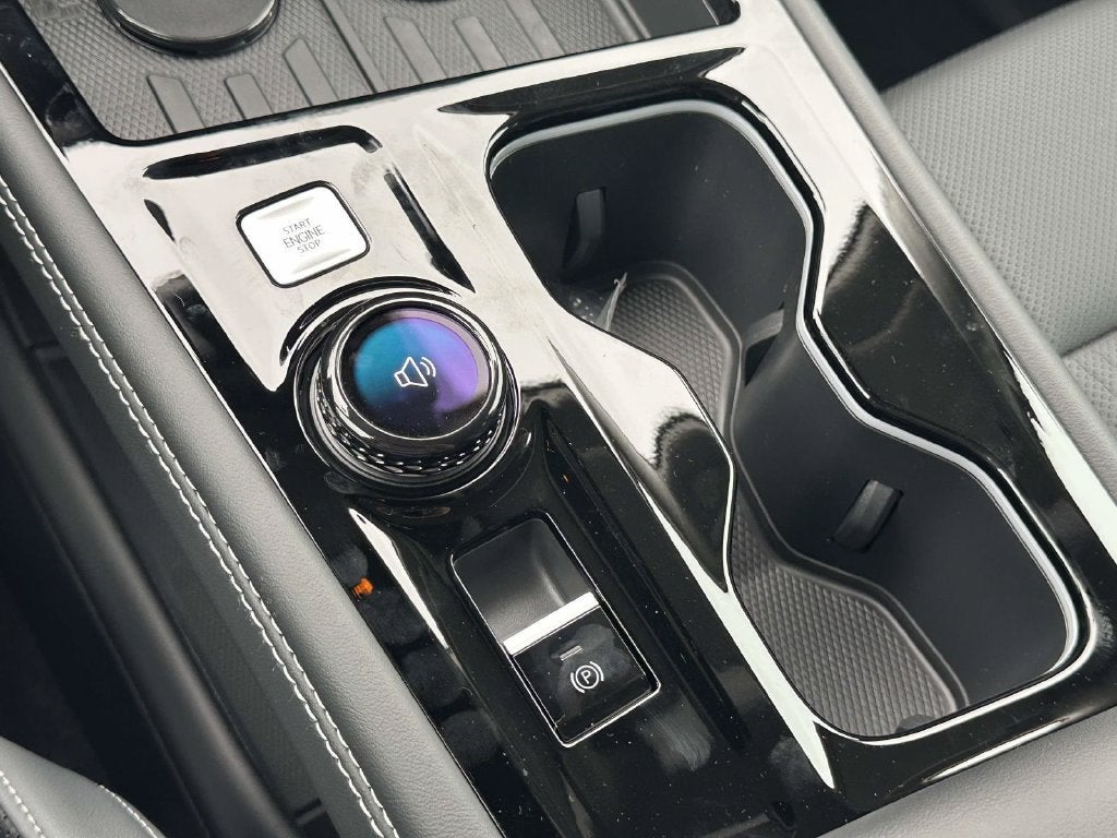 2027 Volkswagen Atlas SE w/Technology