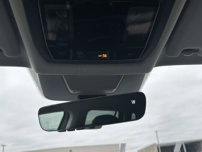 2027 Volkswagen Atlas SE w/Technology