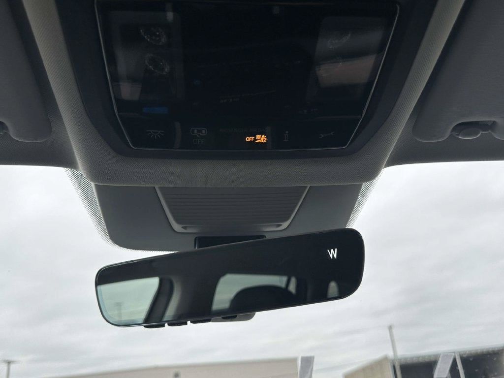2027 Volkswagen Atlas SE w/Technology