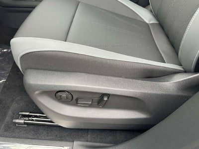 2027 Volkswagen Atlas SE w/Technology
