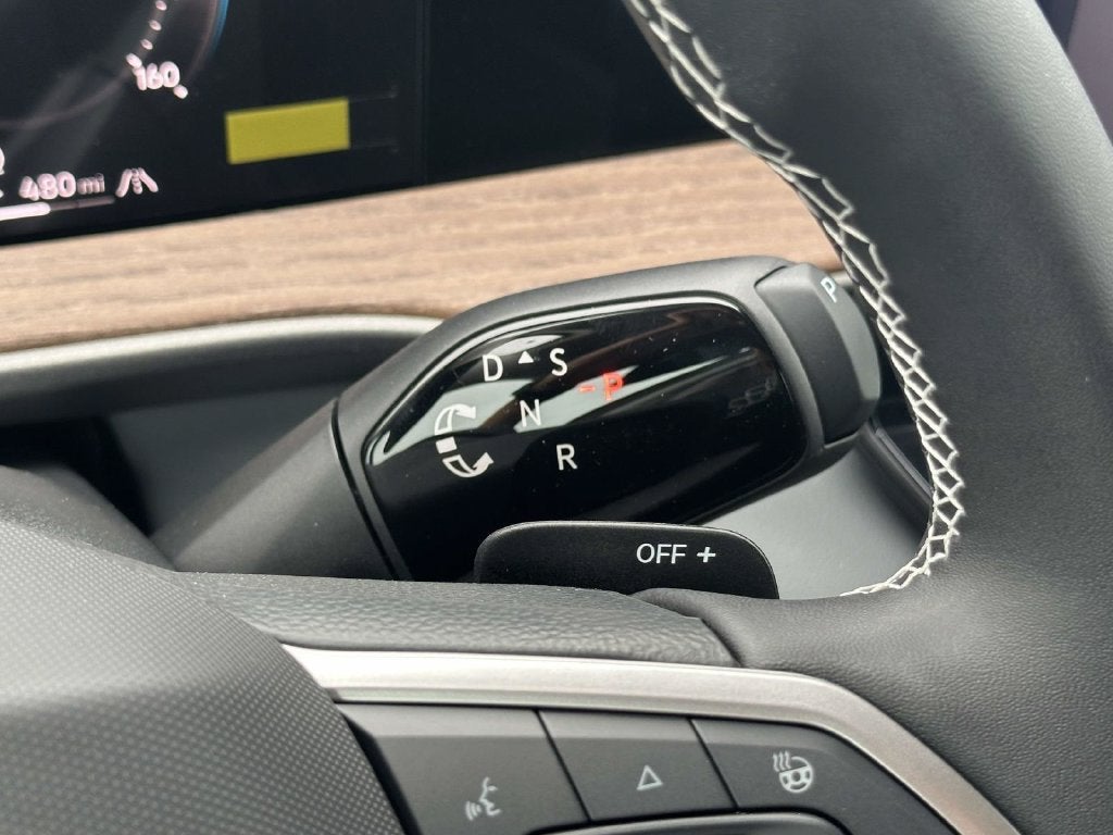 2027 Volkswagen Atlas SE w/Technology