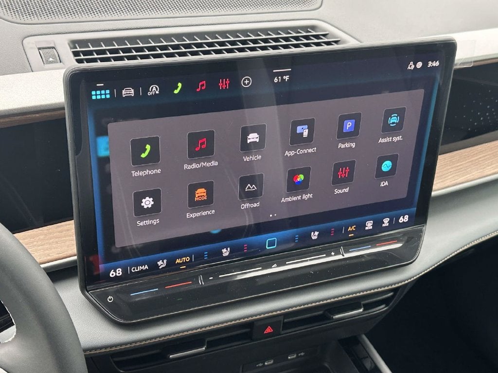 2027 Volkswagen Atlas SE w/Technology
