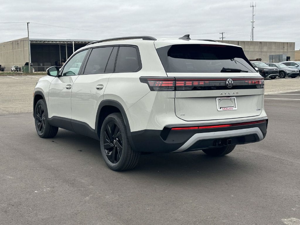 2027 Volkswagen Atlas SE w/Technology