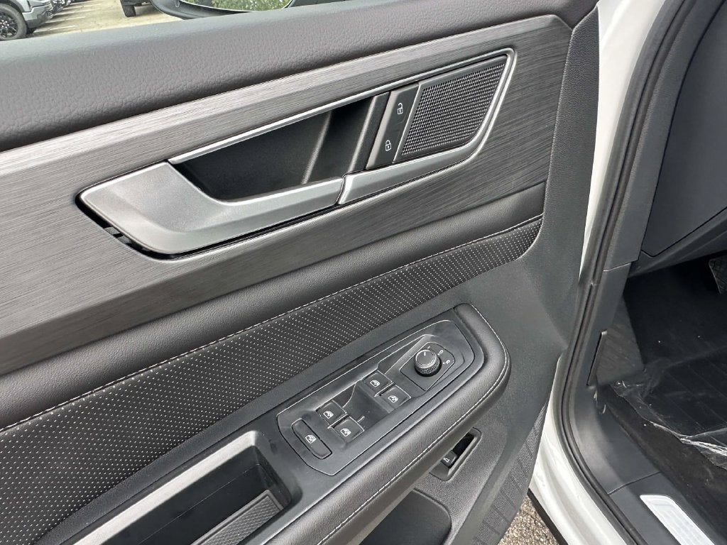 2026 Volkswagen Atlas Cross Sport SE w/Technology