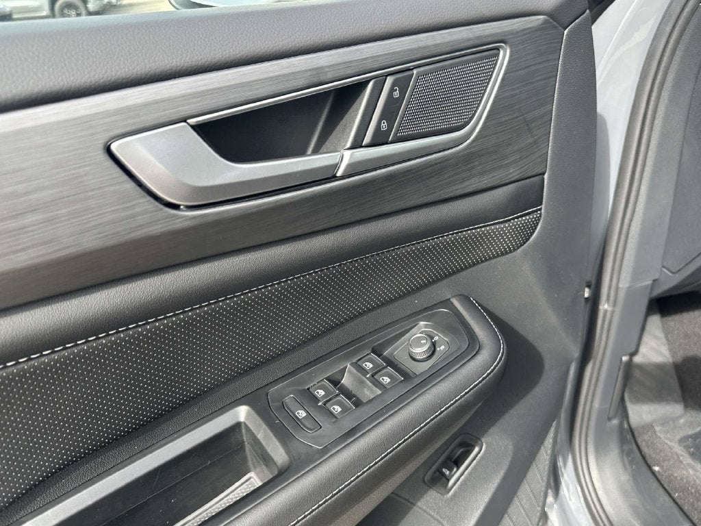 2026 Volkswagen Atlas Cross Sport SE w/Technology