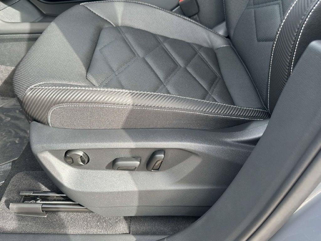 2026 Volkswagen Atlas Cross Sport SE w/Technology