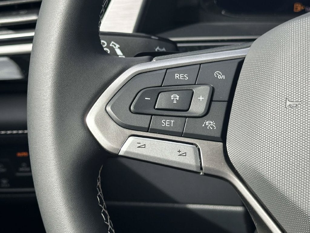 2026 Volkswagen Atlas Cross Sport SE w/Technology