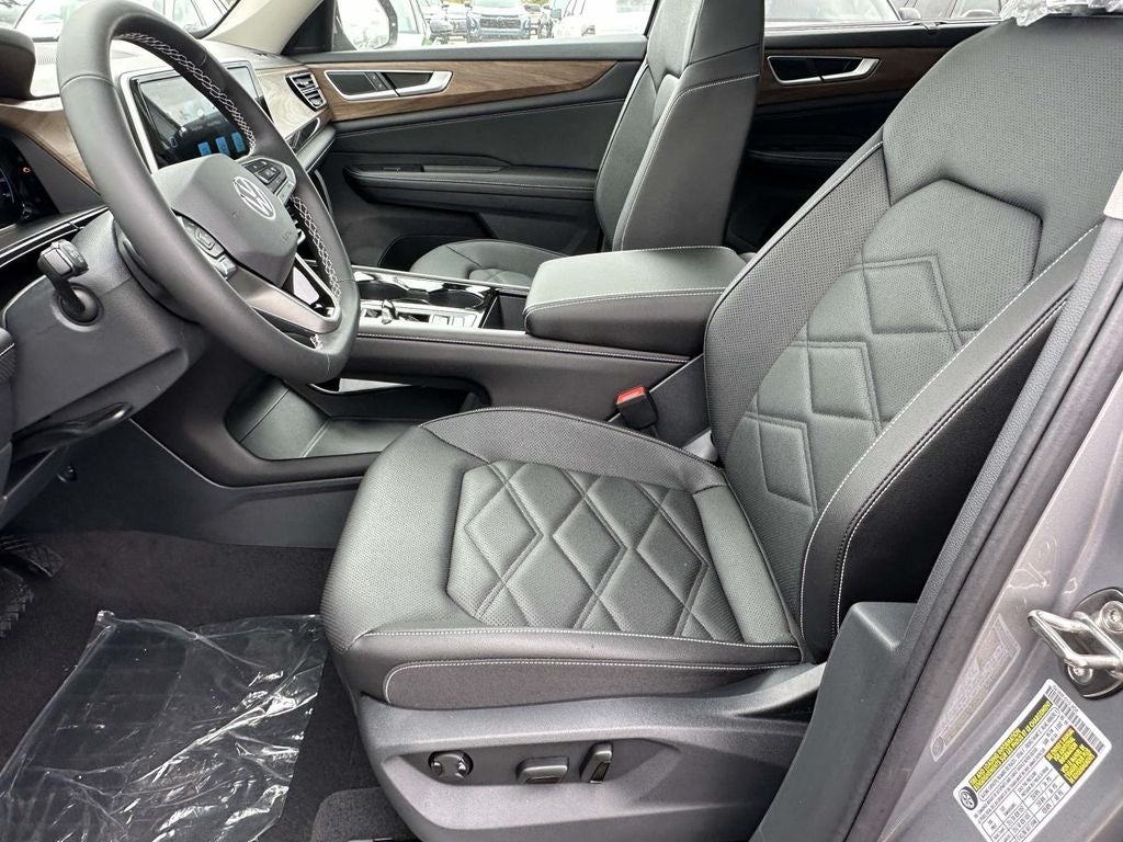 2026 Volkswagen Atlas SE w/Technology