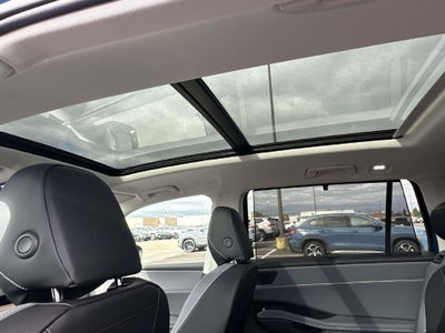 2027 Volkswagen Atlas SE w/Technology