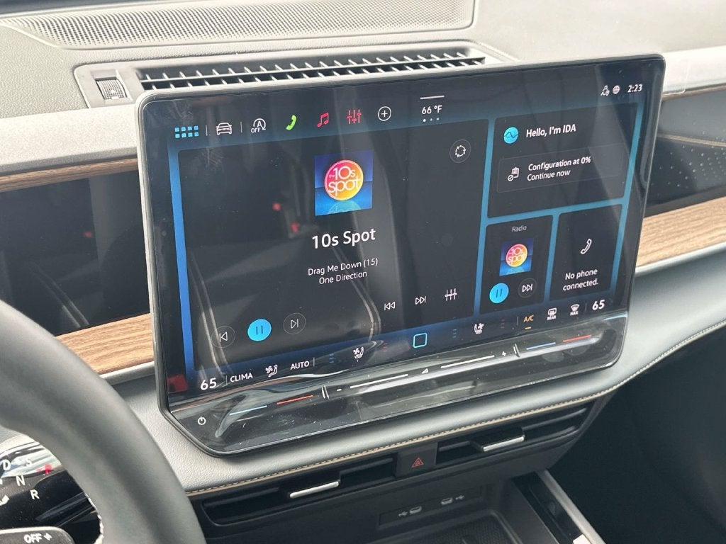 2027 Volkswagen Atlas SE w/Technology