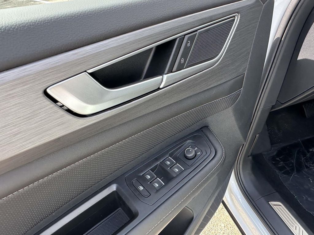 2026 Volkswagen Atlas Cross Sport SE w/Technology