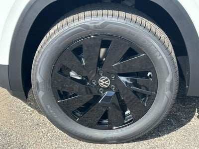 2026 Volkswagen Atlas Cross Sport SE w/Technology