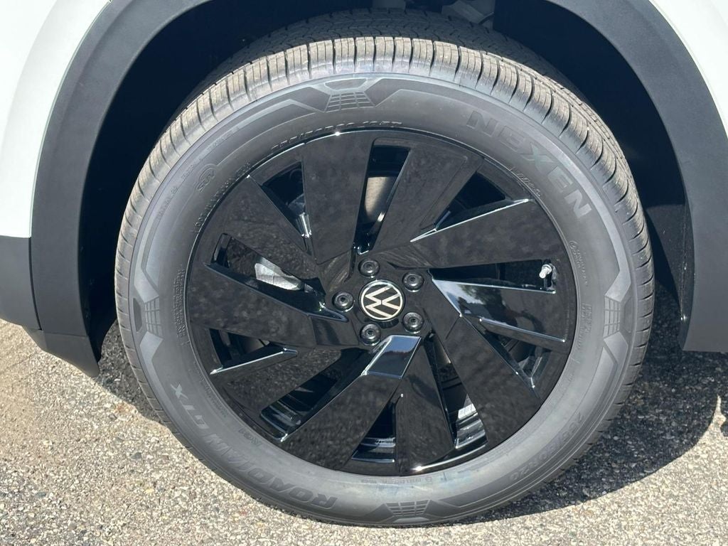 2026 Volkswagen Atlas Cross Sport SE w/Technology