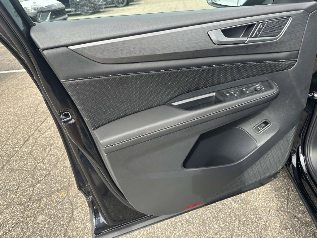 2026 Volkswagen Atlas Cross Sport SE w/Technology