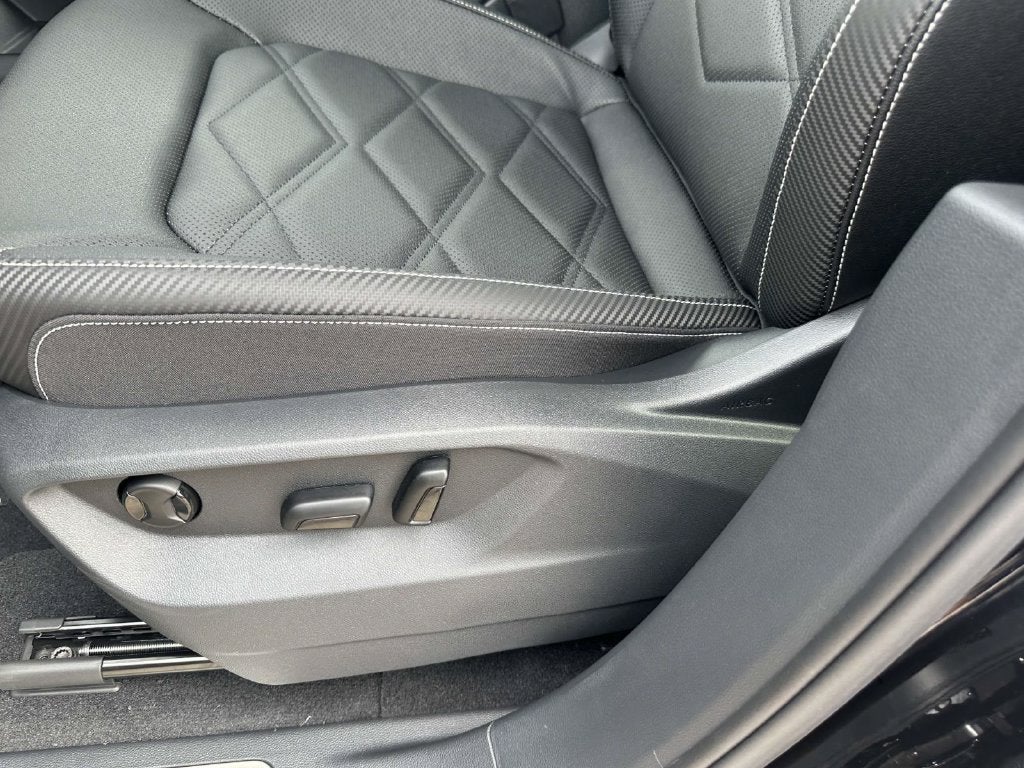 2026 Volkswagen Atlas Cross Sport SE w/Technology