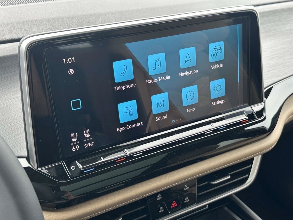 2026 Volkswagen Atlas Cross Sport SE w/Technology