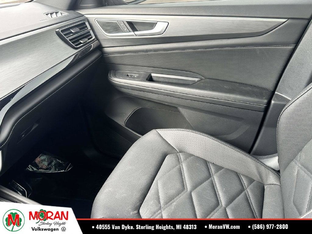 2024 Volkswagen Atlas Cross Sport 2.0T SE w/Technology