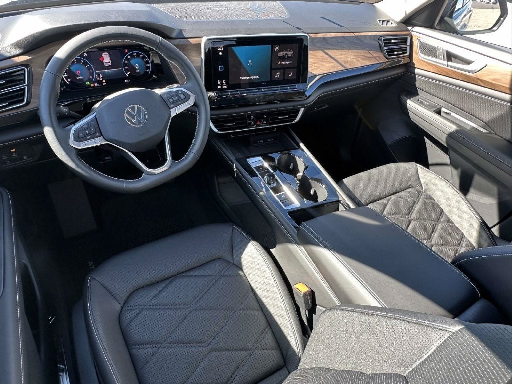 2026 Volkswagen Atlas SE w/Technology