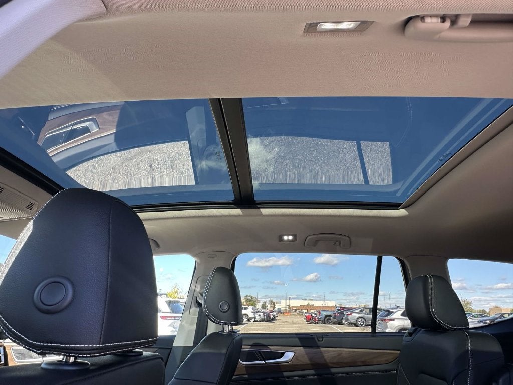 2026 Volkswagen Atlas SE w/Technology