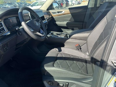 2026 Volkswagen Atlas SE w/Technology