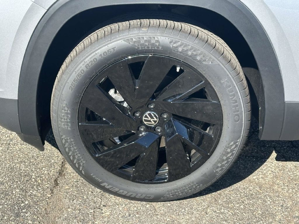 2026 Volkswagen Atlas SE w/Technology