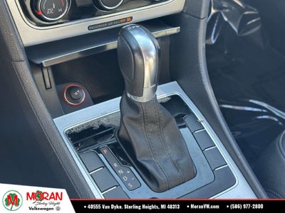 2013 Volkswagen Passat V6 SE w/Sunroof