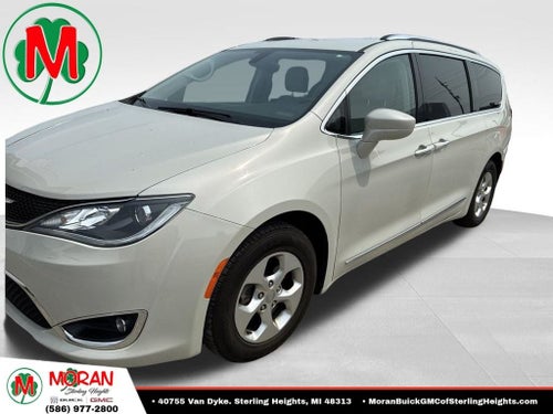 2017 Chrysler Pacifica Touring L Plus