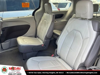 2017 Chrysler Pacifica Touring L Plus