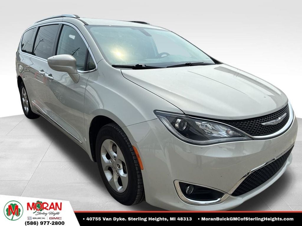 2017 Chrysler Pacifica Touring L Plus