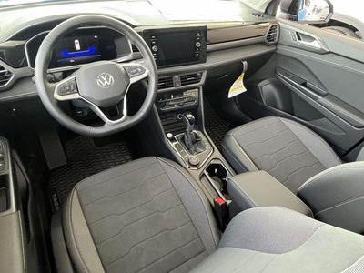 2025 Volkswagen Taos 1.5T SE Black