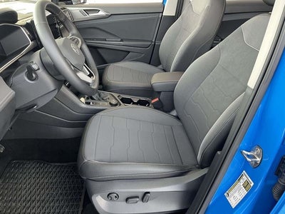 2025 Volkswagen Taos 1.5T SE Black