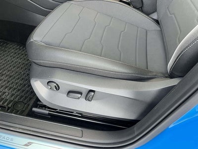 2025 Volkswagen Taos 1.5T SE Black