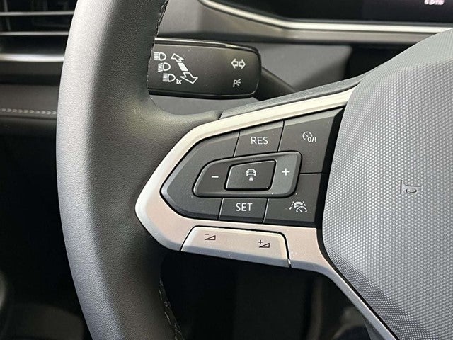 2025 Volkswagen Taos 1.5T SE Black