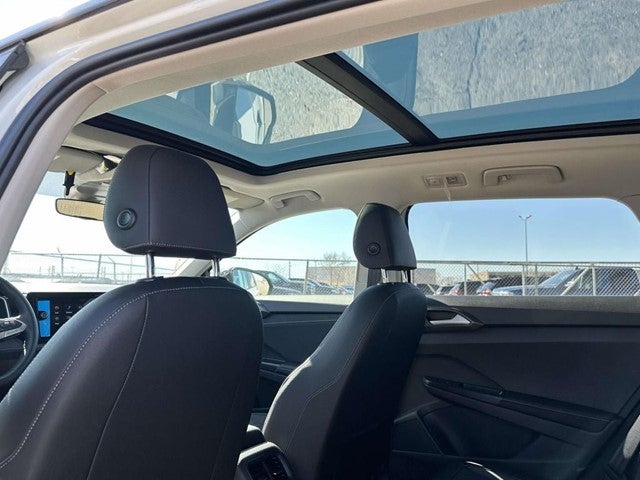 2025 Volkswagen Taos 1.5T SE Black