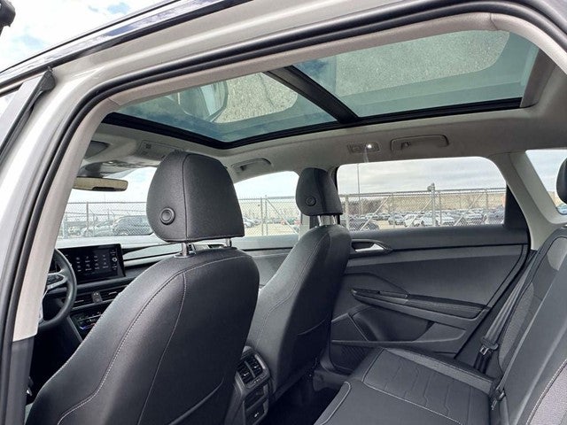 2025 Volkswagen Taos 1.5T SE Black