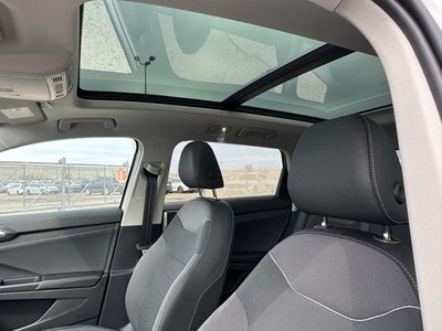 2025 Volkswagen Taos 1.5T SE Black