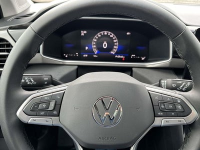 2025 Volkswagen Taos 1.5T SE Black