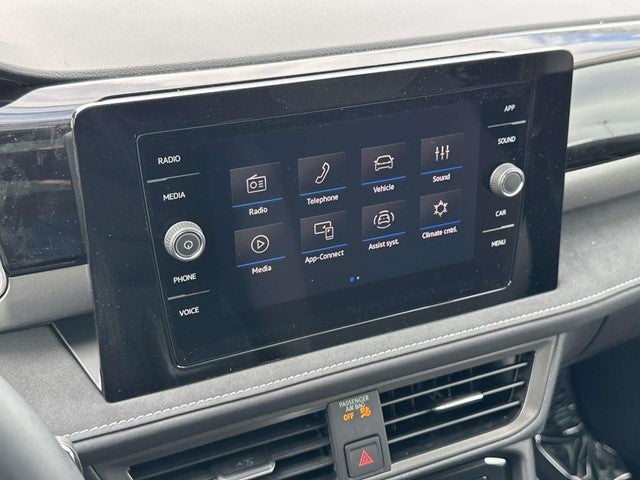2025 Volkswagen Taos 1.5T SE Black