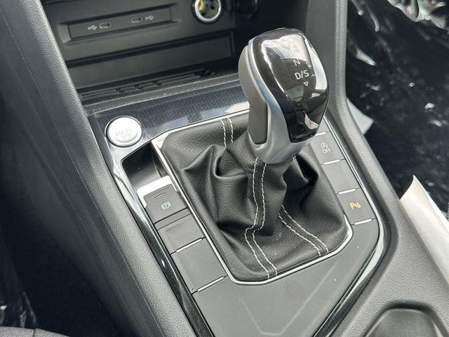 2025 Volkswagen Taos 1.5T SE Black