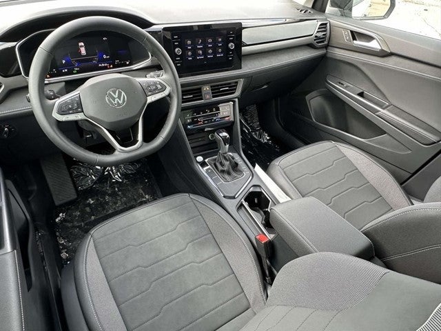 2025 Volkswagen Taos 1.5T SE Black