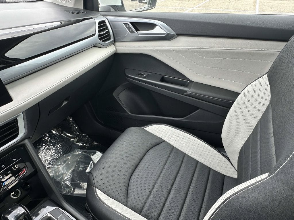 2027 Volkswagen Taos 1.5T SEL