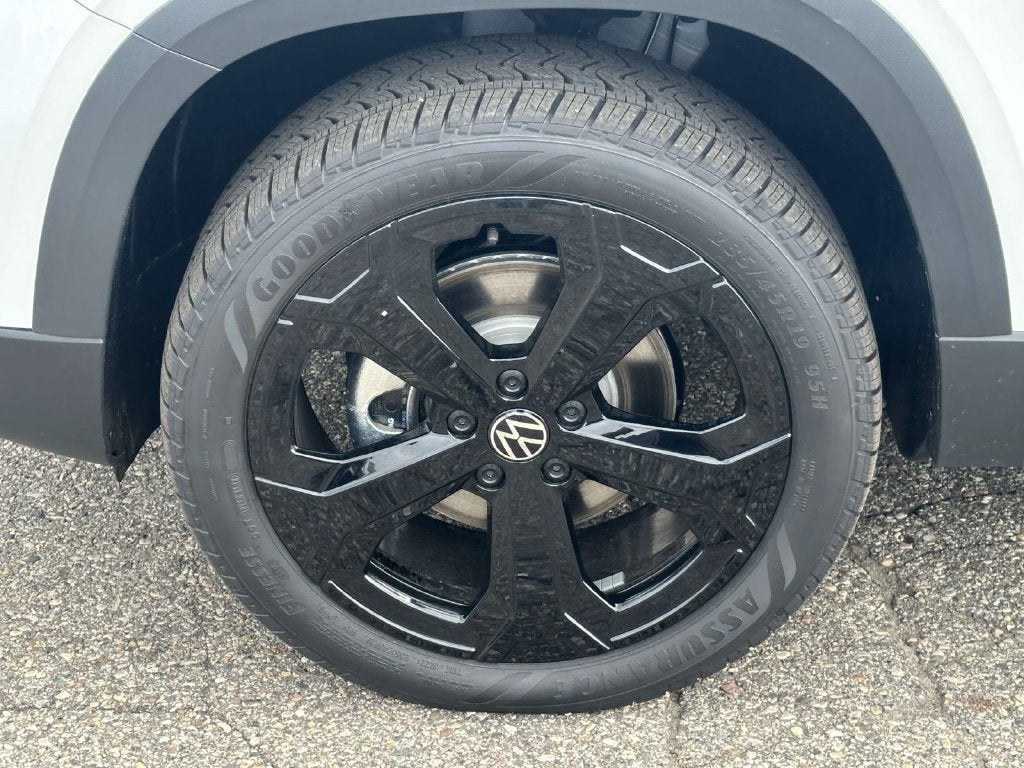 2027 Volkswagen Taos 1.5T SEL