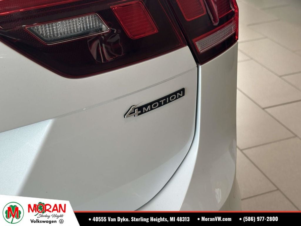 2023 Volkswagen Tiguan 2.0T SE R-Line Black