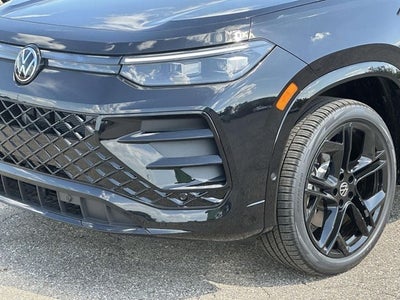 2026 Volkswagen Tiguan 2.0T SE R-Line Black